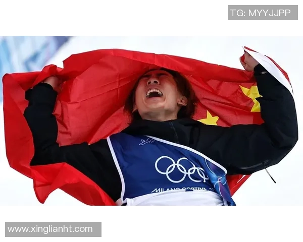 球员身披国旗热泪庆祝夺冠这一幕让无数网友动容 球员身披国旗热泪庆祝夺冠这一幕让无数网友动容