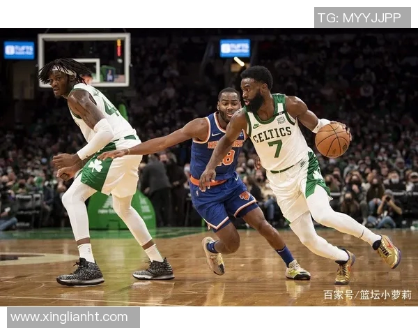 凯尔特人如何通过战术布局掌控比赛节奏并压制对手发挥